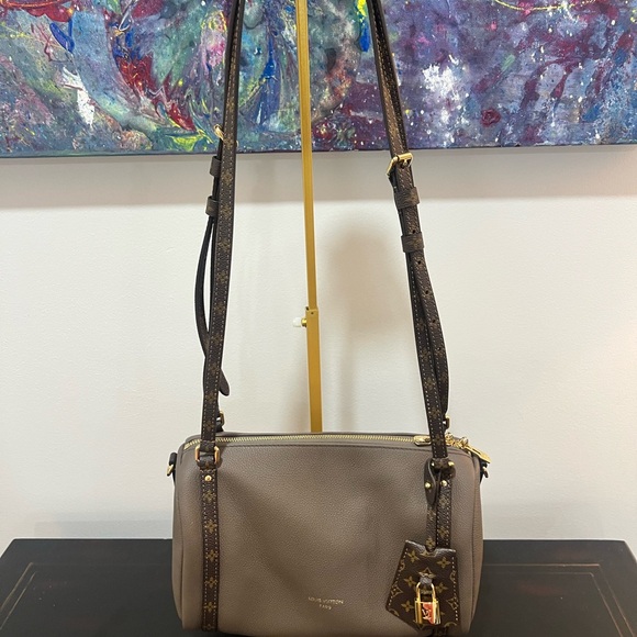 Gorgeous Louis Vuitton Express PM H-27 M26360 brand new in box color smoke - Picture 2 of 11